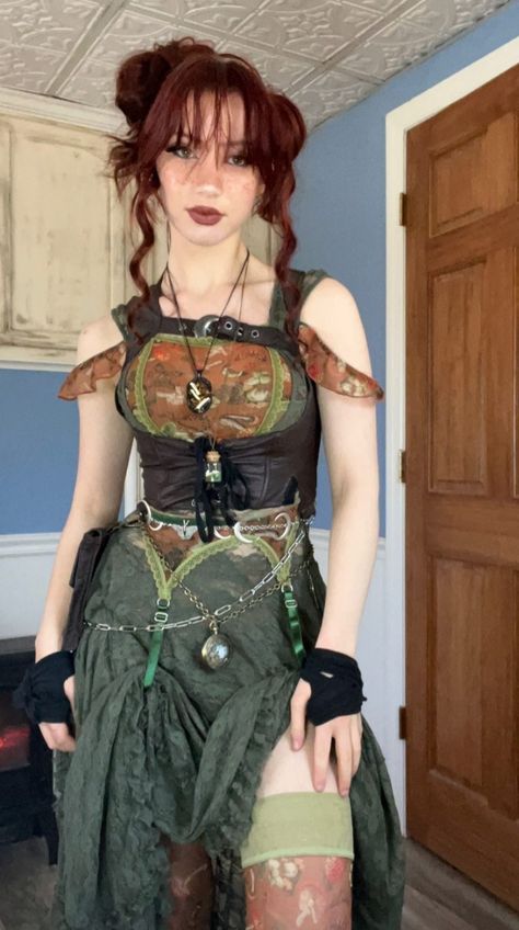 Rogue Costume, Ren Faire Outfits, Ren Faire Costume, Pirate Outfit, Fairy Outfit, Fair Outfits, Arte Punk, Fairy Clothes, Fantasy Dresses