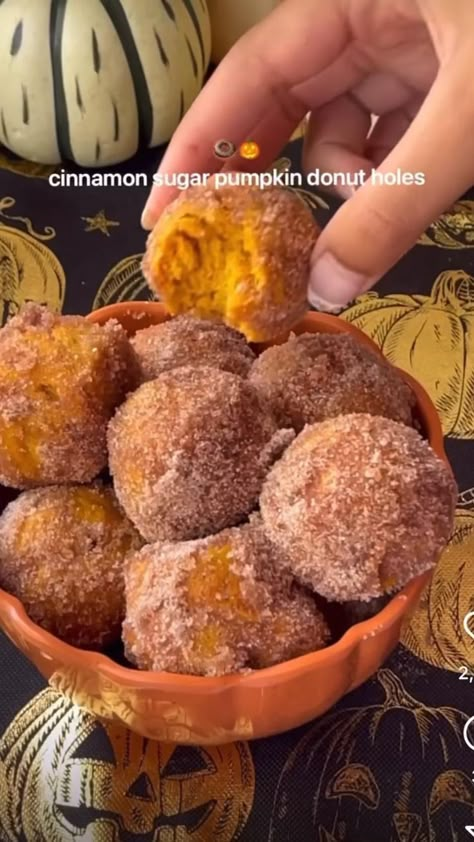 Cinnamon sugar pumpkin donut holes 🤤 the easiest donuts you’ll ever make! in 2022 | Yummy food dessert, Tasty baking, Pumpkin recipes Cookie Recipes Pumpkin, Baking Recipes Pumpkin, Pumpkin Donut Holes, Pumpkin Donut, Vegan Pumpkin Recipes, Recipes Pumpkin, Fall Baking Recipes, Sugar Pumpkin, Pumpkin Recipes Dessert