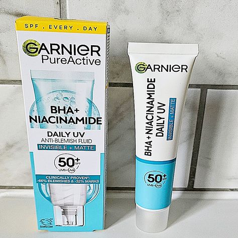 Garnier Pure Active BHA+NIACINAMIDE Daily UV Fluid​ Garnier Pure Active, Oily T Zone, Salicylic Acid, The Skin, Skincare Routine, Fragrance Free Products, Sunscreen, Etsy Store, Scents