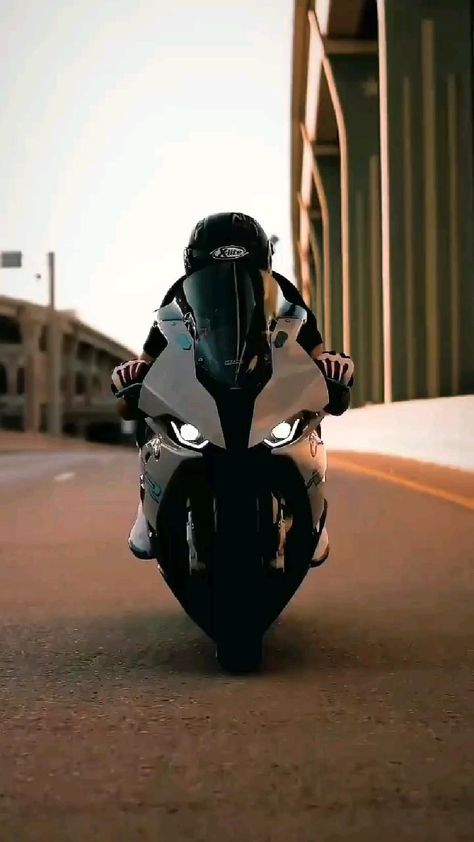 · 1 serving Bmw S1000rr Video, Bike Rider Video, Bike Riding Video, Motor Video, Bike Video, Bike Status, यूट्यूब लोगो, Bmw Bike, Night Bike Ride