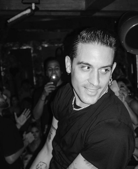 G-eazy Hot, G Eazy Aesthetic, G Eazy Style, G Eazy, Perfect Boyfriend, Popular People, Goth Aesthetic, Hottest Pic, Things Happen