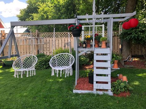 Homemade Swing Set, Swing Set Makeover, Playset Makeover, Kid Friendly Backyard, Swing Set Diy, Backyard Playset, Play Area Backyard, Backyard Swings, Playground Set