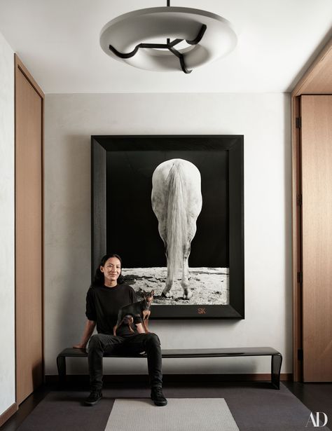 Black Statement Wall, Foyer Decorating Ideas, Corridor Decoration, Eric Schmitt, Steven Klein, Christian Liaigre, Entrance Design, Chelsea House, Deco Boheme