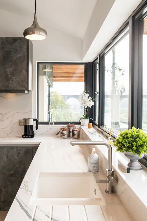 Kitchen Sink Big Window, Modern Kitchen Sink Window, Lots Of Windows Kitchen, Indoor Outdoor Kitchen Window, Kitchens With Black Windows, Kitchen With Open Window, Modern Kitchen With Windows, Stove Under Window In Kitchen, Small Kitchen With Window