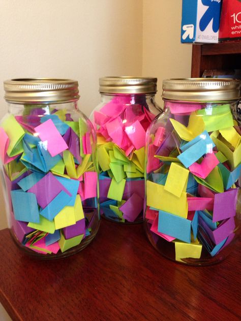 Motivational Jars. Loosing steam at school, and need quick inspiration? Fill a jar with your favorite quotes and when you need a motivational boost, take one out and keep going!  #nursingschool Motivation Jar Ideas, Jar Of Motivation Notes, Motivation Jar, Academic Success Spell Jar, 365 Motivational Quotes Jar, Jar Filled With Notes, Quote Jar, College Event, Take What You Need