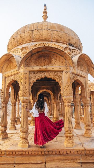 Gadisar Lake Jaisalmer, Jaisalmer Photography Travel, Jaisalmer Photography, Gadisar Lake, Jaisalmer Fort, Desert Photoshoot Ideas, Rajasthan Travel, Thar Desert, Desert Photoshoot