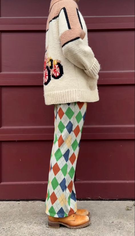 70s cowichan sweater, diamond free people pants, frye boots Cowichan Sweater Outfit, Boots Outfit 2023, Frye Boots Outfit, Clown Core, Cowichan Sweater, 75 Hard, Outfit 2023, Style 2023, Sweater Outfit