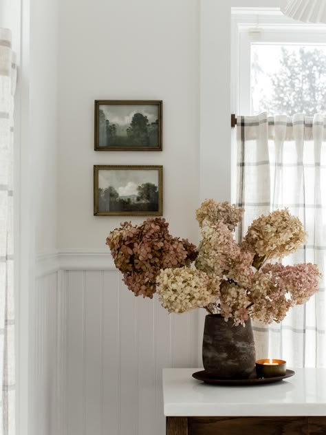 Dried Hydrangeas Centerpiece, Dry Hydrangea Arrangements, Hydrangea Vase, Fall Hydrangea, Preserved Hydrangea, Hydrangea Centerpiece, Hydrangea Arrangements, B Design, Dried Hydrangeas