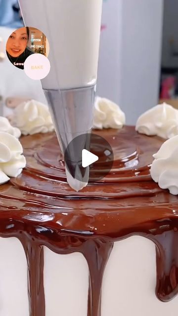 Katherine Mabao on Instagram: "Finally found this recipe by PASTRYPARADISE9 in making frosting that doesn’t melt at once. #pastries #frosting #cakelover #delicious #tasty #yummy #yummylicious" Frosting That Doesnt Melt, Melting Frosting For Cake, Frosted Cake, Frosting With Meringue Powder, Melted Marshmallow Frosting, Buttercream Frosting That Wont Melt, Decorator Frosting Recipe, Whipped Icing, Decorator Frosting