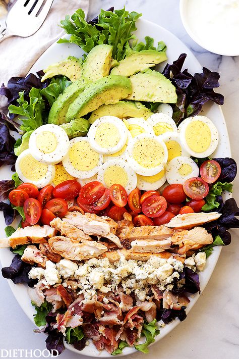 Cobb Salad Recipe - This classic American main-dish salad is packed with… Cobb Salad Dressing Recipe, Salad Cobb, Low Fat Salads, Cobb Salad Dressing, Salad Taco, Salad Macaroni, Salad Quinoa, Cobb Salad Recipe, Salad Kale