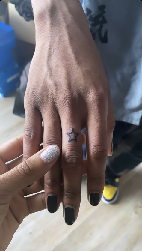 Star Finger Tat, A On Finger Tattoo, Star Finger Tattoo Men, Star Tattoos Finger, Star Thumb Tattoo, Star On Finger Tattoo, Stars On Finger Tattoo, Heart On Ring Finger Tattoo, Tattoos On Middle Finger