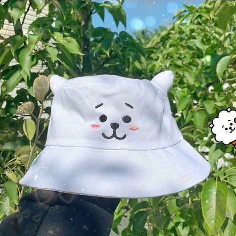 Cute Bucket Hats, Army Accessories, Ladybug Und Cat Noir, Bucket Hat Fashion, Army Room Decor, Bts Clothing, Stylish Caps, Bts Merch, Kpop Merch