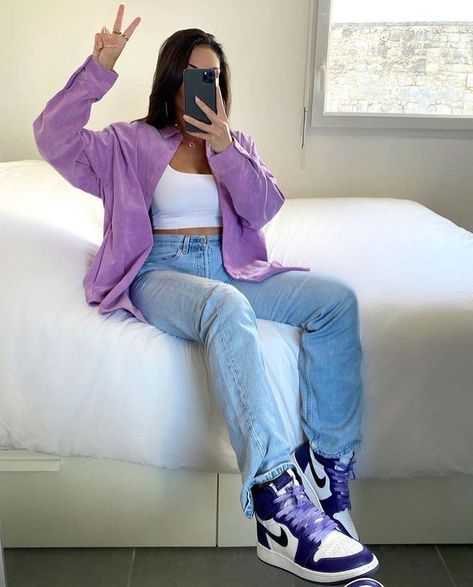 Purple Jordans Outfit, Lavender Top Outfit, Purple Jordans, Grey Sneakers Outfit, Casual Sporty Outfits, Purple Streetwear, Jordans Outfit, Cute Nike Outfits, Looks Country