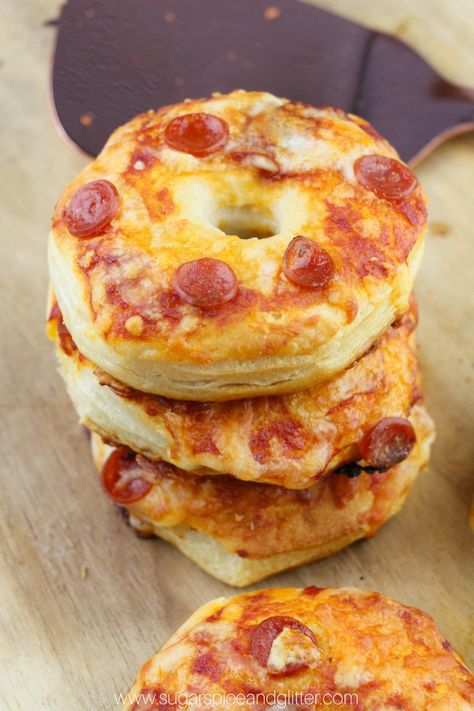 Pizza Donut Recipe, Pizza Donuts, Pizza Appetizer, Appetizer Party, Kids Pizza, Kids Cooking Recipes, Baking With Kids, Kids Recipes, Family Night