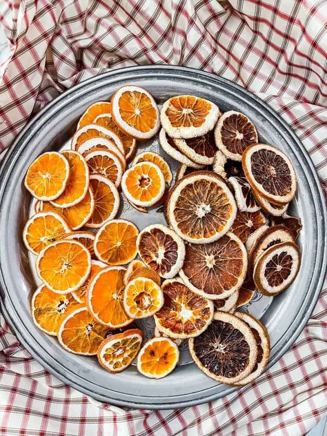 dried oranges Dried Orange Slices, Dried Oranges, No Money, Dec 7, Christmas Kitchen, Orange Slices, Baking Sheets, Winter Wreath, Dried Fruit