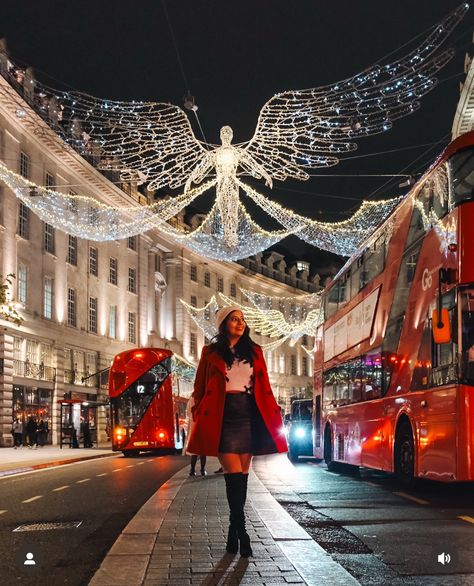 Singapore Vacation, Euro Travel, London Photoshoot, Christmas Destinations, Christmas Displays, Carnaby Street, Regent Street, Fur Collar Coat, Collar Coat