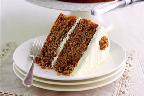 Culinary Knowledge, Classic Carrot Cake Recipe, Carrot And Walnut Cake, Cream Cheese Icing Recipe, Fluffy Cream Cheese Frosting, Cake With Cream Cheese Icing, Tart Pie, Cake Tart, Mary Berry Recipe