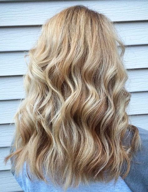 30 Strawberry Blonde Hair Color Ideas Starberry Blonde Highlights, Strawberry Blonde Hair Color Ideas, Butter Blonde, Light Strawberry Blonde, Strawberry Blonde Highlights, Strawberry Blonde Hair Color, Cute Hair Colors, Hot Hair Colors, Blonde Hair Color Ideas