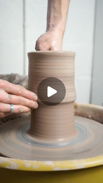 Ceramic Cylinders, Clay Hacks, Handbuilding Techniques, Famous Ceramic Artists, Wheel Crafts, Amazing Tools, Throwing Clay, Ceramics Pottery Bowls, Pottery Lessons