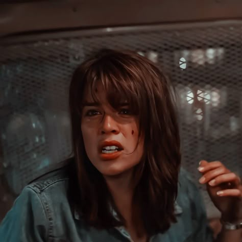 Neve Campbell Scream, 1996 Scream, Sidney Scream, Scream Icons, Scream Characters, Sidney Prescott, Scream 1996, Scream 1, Scream 3