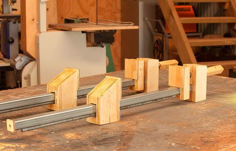 Easier Homemade Bar Clamps Clamps Diy, Homemade Drill Press, Cradle Woodworking Plans, Router Table Plans, Homemade Bar, Wood Carving Furniture, Woodworking School, Woodworking Books, Learn Woodworking