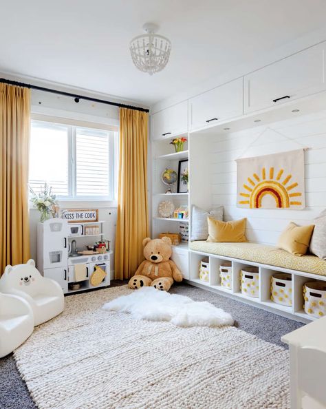 Minimal Playroom, Modern Kids Playroom, Loft Playroom, Playroom Shelves, Small Playroom, Kids Room Ideas, Childlike Wonder, Modern Playroom, Colorful Playroom