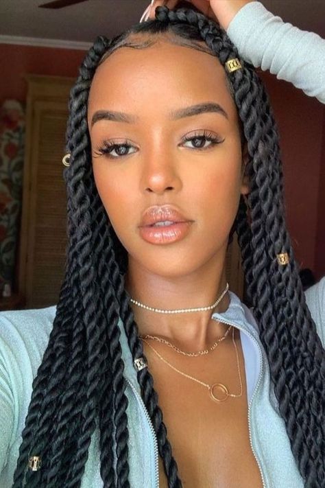 Senegalese Twist Hairstyles, Long Box Braids, Hair Things, Twist Styles, Twist Braid Hairstyles, Senegalese Twist, Hair Twist Styles, Cool Braid Hairstyles, African Braids Hairstyles