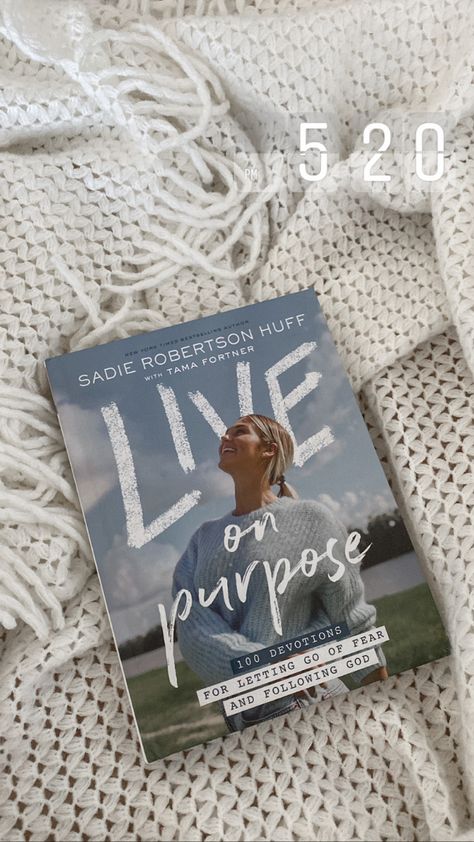 Live On Purpose, Xmas Gift Guide, Books Christian, Sadie Robertson, Book Launch, Planning Ahead, Christian Books, Instagram Inspo, Christmas Wishlist