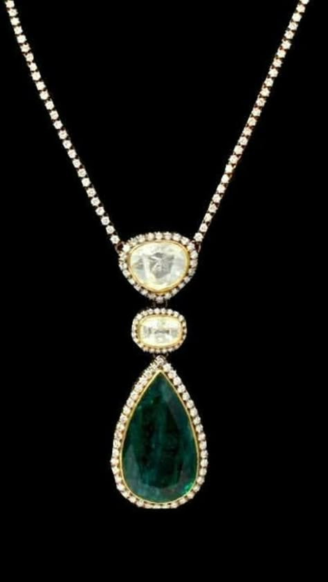 Uncut Diamond Mangalsutra, Latest Kundan Jewellery Necklace Set, Jewellery Design Gold, Latest Gold Jewellery, Necklace Styles, Antique Necklaces Design, Diamond Pendants Designs, Diamond Jewelry Set, Flower Statement Necklace