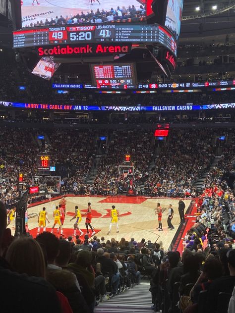 basketball game raptors vs lakers Raptors Aesthetic, Aesthetic Lebron James, Nba Girlfriend, Insta Content Ideas, Basketball Game Aesthetic, Lakers Aesthetic, Basketball Court Ideas, Nba Wife Aesthetic, Basketball Wife Aesthetic