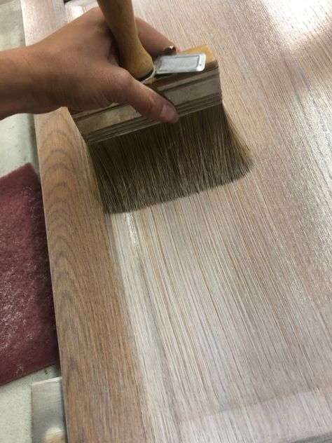 Create Grey Stain look without Stripping * Breakfast Chairs, Honey Oak Cabinets, Staining Cabinets, Honey Oak, Old Cabinets, Paint Wood, Furniture Refinishing, Diy Furniture Renovation, Furniture Rehab