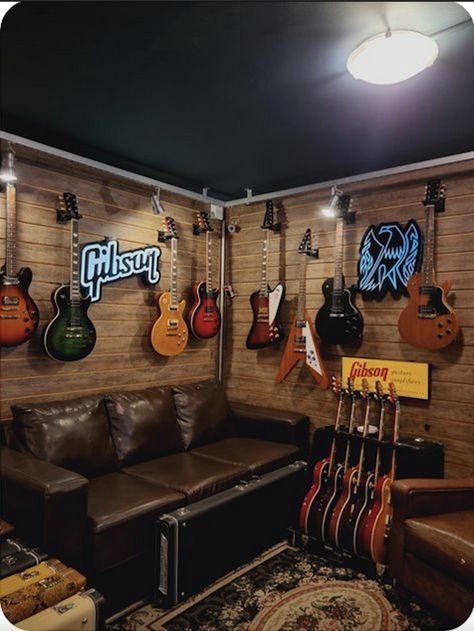 Guitar Music Room Ideas, Home Guitar Room, Man Cave Music Room Ideas, Music Studio Decor Interior Design, Home Studio Music Room, Music Store Interior, Guitar Room Ideas, Guitar Rooms, Musical Decorations