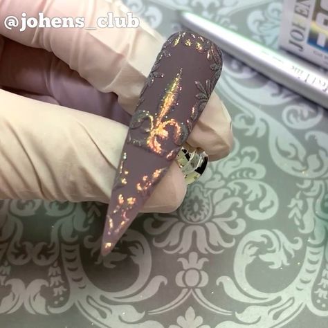 𝐉𝐎𝐇𝐄𝐍𝐒® Professional nail art on Instagram: “⚜️⚜️Autumn in New Orleans⚜️⚜️ Fleur-de-lis nail art with Mermaid dust by @henrietta_almasi #johensclub #gelpolish #mermaidnails #fallnails…” Fluer De Lis, Instagram Autumn, New Orleans Travel, Mermaid Nails, Professional Nail Art, Nail Art Videos, Nail Pro, Nail Tutorials, Professional Nails