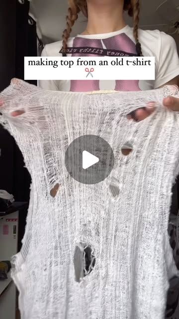 Litlookz.studio on Instagram: "Absolutely love this distressed look! What do you think about this process?✂️
cr: Unkown

#diytutorial #upcyling #upcycled" Distressed Shirts Diy, Distressing A Sweatshirt Diy, Distressed Shirts, Altered Clothes, Shirts Diy, Distressed Shirt, T-shirt Refashion, Shirt Refashion, Altering Clothes