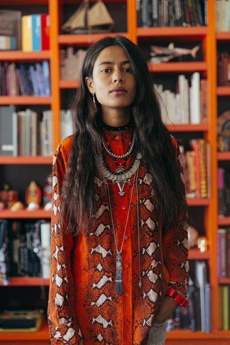 Look Boho Chic, Desi Wear, Emo Dresses, African Traditional Dresses, Jewelry Designer, Mode Inspiration, Punk Fashion, Bohemian Style, Bookshelves