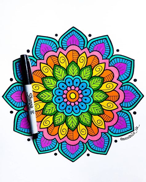 🦄 _ _ _ _ #mandala #mandalaart #arte #art #zentangleart #zentanglecondani #acuarela #watercolor #dibujo #draw #zentangle Draw Zentangle, Cute Flower Drawing, Coloring Mandalas, Mandala Doodle, Doodle Art Drawing, Mandala Design Pattern, Mandala Art Lesson, Sharpie Art, Mandala Coloring Books