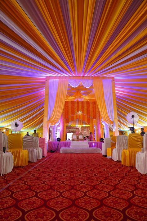 Brilliant m Wedding Pandal Decoration, Wedding Pandal, Indian Wedding Tent, Wedding Entrance Decoration, Entrance Decoration Ideas, Hindu Wedding Decorations, Haldi Ceremony Decorations, Indian Wedding Decorations Receptions, Mandap Design