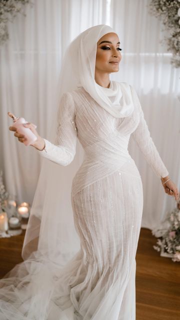 Inclusive Elegance: Wedding Dresses with Hijab Styles for 2024 Dresses Modest Elegant, Dress Necklines, Wedding Dresses Modest, Muslim Wedding Gown, 2024 Manifestation, Muslimah Wedding Dress, Wedding Dress Types, Muslimah Wedding, Muslim Brides