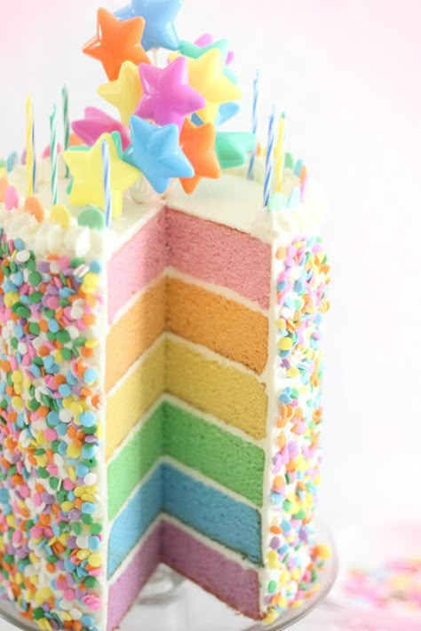 #Pastel Layer Cake #Birthday #party www.kidsdinge.com https://www.facebook.com/pages/kidsdingecom-Origineel-speelgoed-hebbedingen-voor-hippe-kids/160122710686387?sk=wall http://instagram.com/kidsdinge Rainbow Cakes, 귀여운 음식 그림, 카드 디자인, Rainbow Party, Rainbow Cake, Food Cakes, Cakepops, Pretty Cakes, Creative Cakes