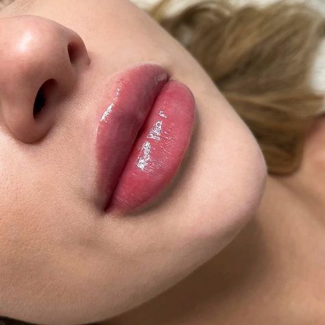 Lips Inspiration, Wax Roller, Botox Lips, Lips Photo, Anime Rapper, Perfect Lips, Hot Lips, Lip Fillers, Eyes Lips