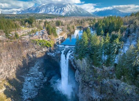 Snoqualmie Falls is one of Washington's most popular attractions, drawing over 1.5 million visitors per year. Washington Waterfalls, Washington Camping, Washington Nature, Viewing Deck, Pnw Travel, Snoqualmie Falls, Fall City, Space Needle Seattle, Cascade National Park