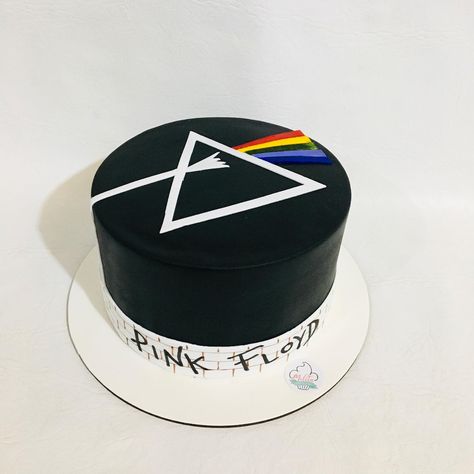 Pink Floyd Cake Ideas, Pink Floyd Birthday Cake, Aestethic Birthday Cake, Pink Floyd Cake, Pink Floyd Vinyl, Chakra Painting, David Gilmour Pink Floyd, 18th Cake, Dad Birthday Cakes