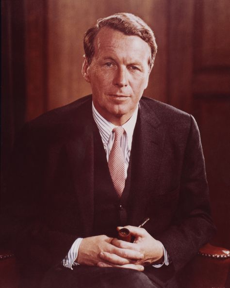 David Ogilvy. David Ogilvy, Ogilvy Mather, Media Relations, Best Ads, Creativity And Innovation, Marketing Strategy Social Media, Social Media Posts, Social Media Tips, Social Media Post