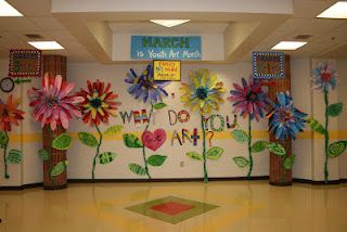 perfect for classroom decorations "Why do you love..." Youth Art Month, School Hallway, Arts Month, Elementary School Art, Collaborative Art Projects, Collaborative Art, Giant Paper Flowers, Spring Art, Night Art