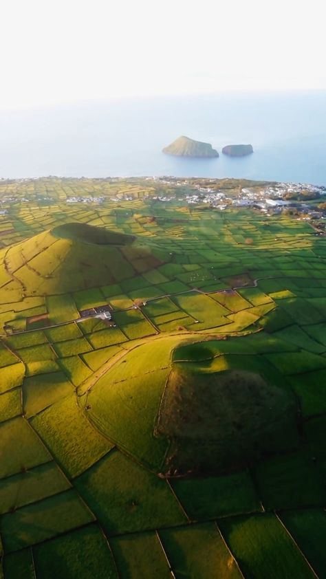 braybraywoowoo on Instagram: I had the opportunity to explore the absolutely STUNNING Terceira Island with @azoresgetaways 🏝 ⠀⠀⠀⠀⠀⠀⠀⠀⠀⠀⠀⠀⠀ The Azores are an archipelago… Azores Aesthetic, Terceira Island, Terceira Azores, North Atlantic Ocean, The Azores, Fever Dream, Visit Places, Dream Places, Island Beach