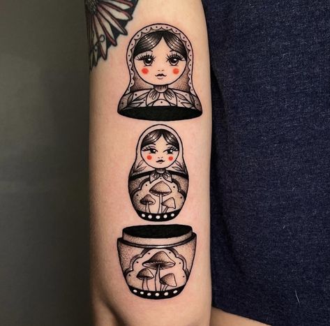 Matryoshka Dolls Tattoo, American Traditional Nesting Doll Tattoo, Babushka Dolls Tattoo, Nesting Dolls Tattoo, Stacking Doll Tattoo, Russian Dolls Tattoo, Nesting Doll Tattoo Traditional, Russian Stacking Doll Tattoo, Matroyska Doll Tattoo