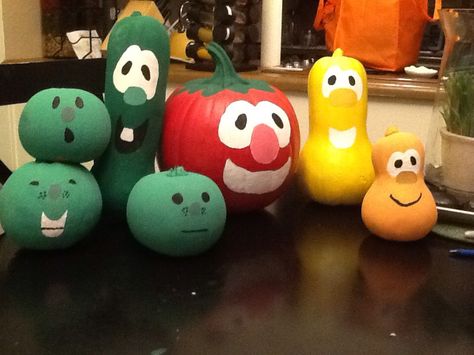 Veggie Tales Pumpkin Family Veggie Tales Trunk Or Treat Ideas, Veggie Tales Pumpkins, Veggie Tales Costumes, Veggie Tales Trunk Or Treat, Veggie Tales Cake, Veggie Tales Birthday Party, Veggie Tales Birthday, Veggie Tales Party, Pumpkins Carving