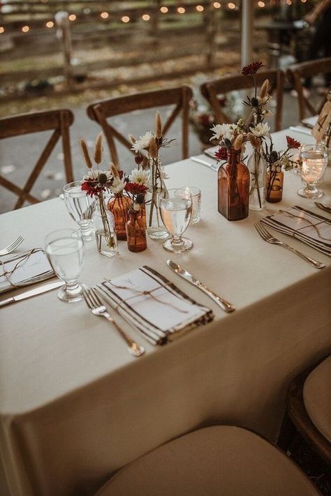 Boho Wedding Table Decorations, Boho Chic Farmhouse, Boho Wedding Table, Fall Wedding Table Decor, Earth Tone Wedding, Fall Wedding Tables, Earthy Wedding, Wedding Tablescape, Rustic Wedding Table