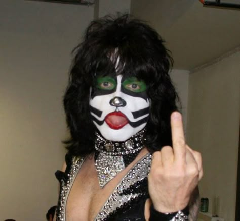 Flipping Off, Eric Singer, Peter Criss, Kiss Band, I Think Of You, Get Over It, Photo Storage, Ios, Kiss