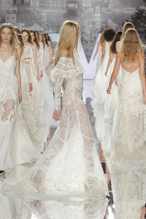 The Sexy & Embellished New Yolan Cris Wedding Dress Collections Yolan Cris Wedding Dress, Alt Bride, Fashion Trend Inspiration, Embellished Wedding Dress, Dreamy Wedding Dress, Trendy Wedding Dresses, Estilo Boho Chic, Bridal Musings, Bohemian Wedding Dresses